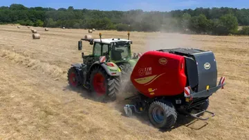 Kverneland представил новый рулонный пресс-подборщик Vicon VariBale в двух моделях